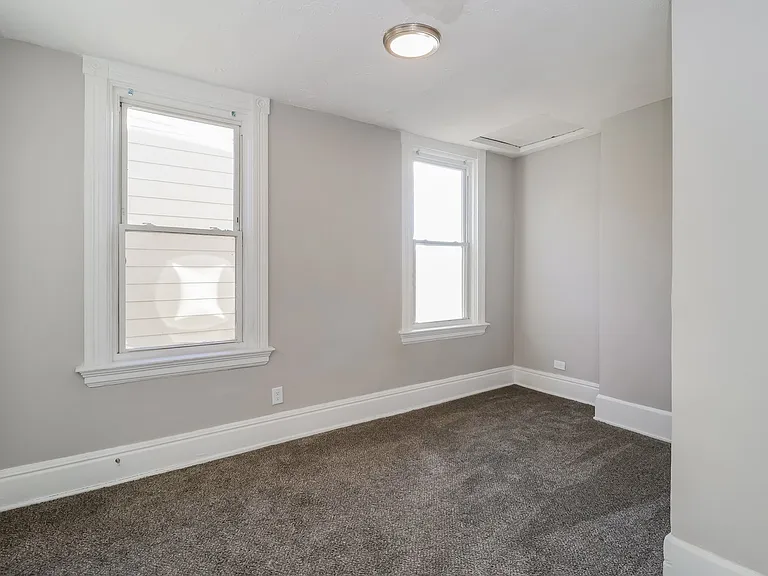 188577_027_bedroom_13330457.jpg
