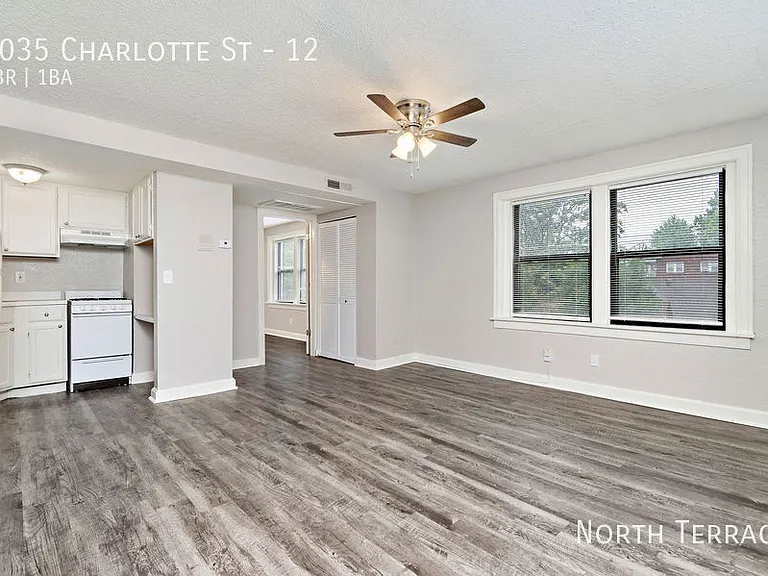 4035-4039 Charlotte — Photo 9