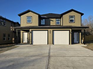 153 S 10th St #A, Conroe, TX 77301