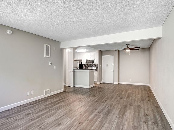4th image of 7350 Lankershim Blvd #142