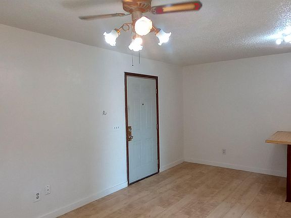 2nd image of 3828 S Hudson Ave #3828