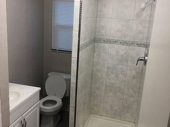 4th image of 2205 18th Ave APT 6