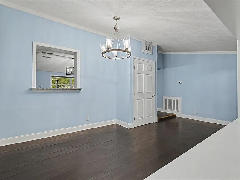 9220 McIntosh Rd — Photo 5