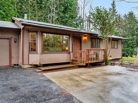 2nd image of 1068 Puget Dr E