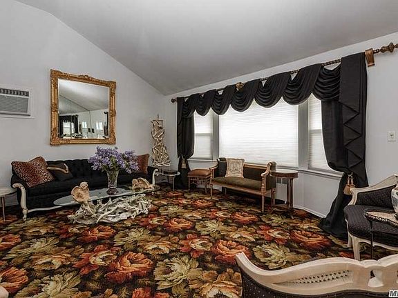 5th image of 37 Greenway Dr