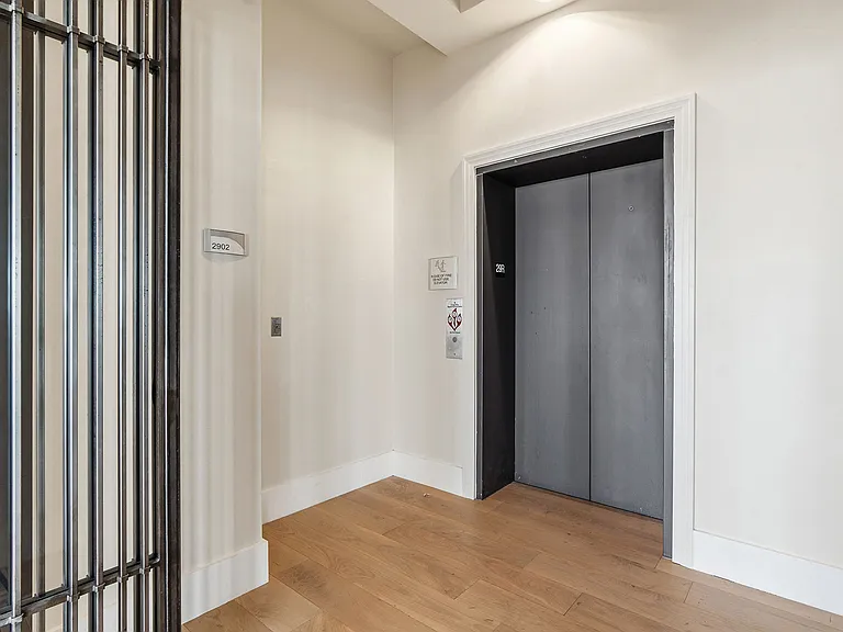 1209 E Cumberland Ave #2902-1/2 — Photo 4