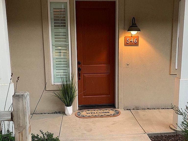 1st image of 546 Lehigh Ln