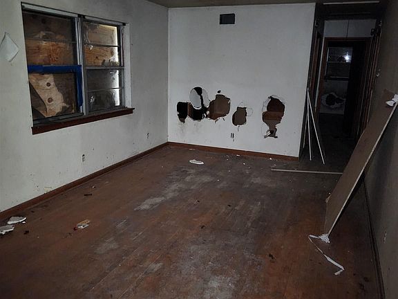 4th image of 3406 Lilac St