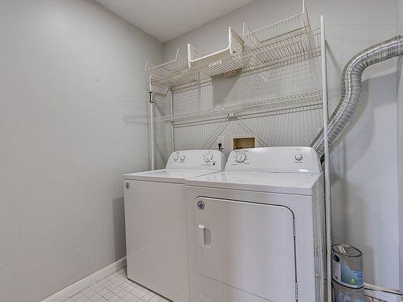 5th image of 708 E Warrington Ave