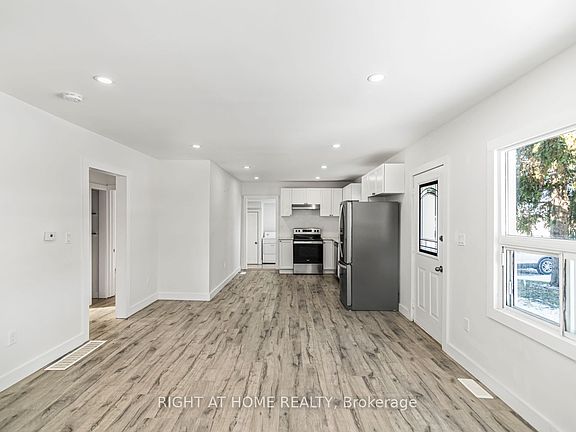 4th image of 100 Green Mountain Rd E