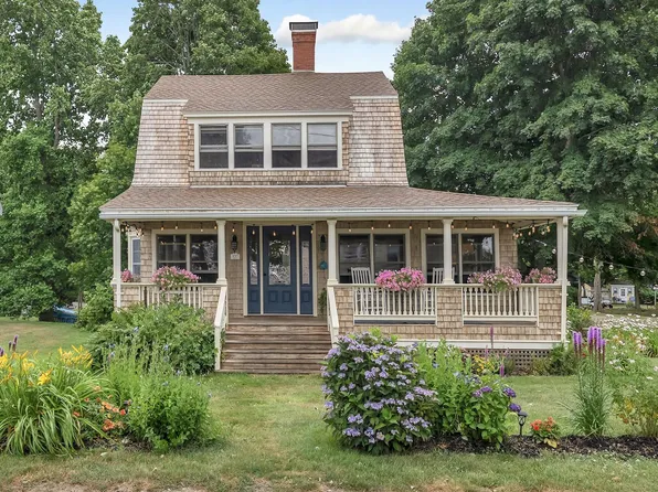 137 Island Avenue, Long Island, ME 04050