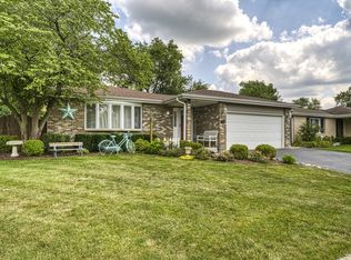 195 Knollwood Dr, Steger, IL