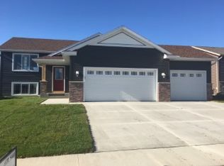 6137 39th Ave NW, Rochester, MN 55901