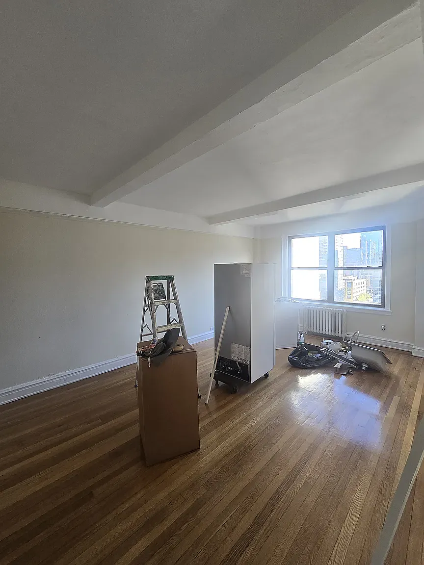 455 West 34th Street — Photo 4