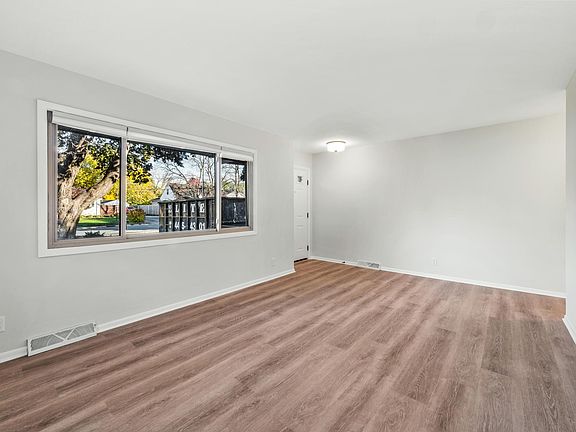 4th image of 10024 Harriet Ave S #10024