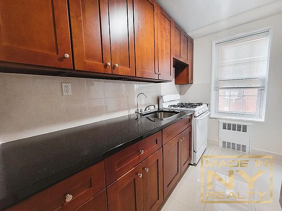 3rd image of 13909 84th Dr APT 311