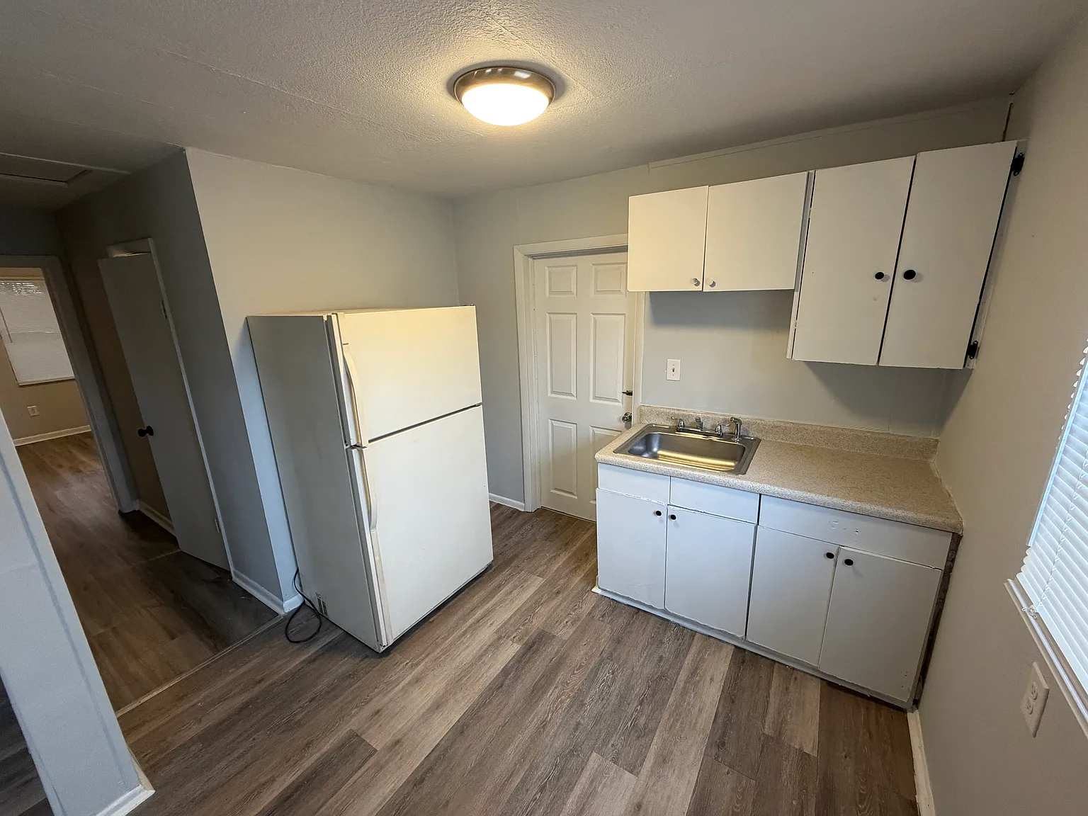2 bed, 951 sqft, $895 — Photo 3