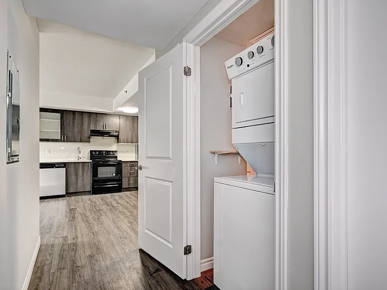 286 Kingswood Dr — Photo 9