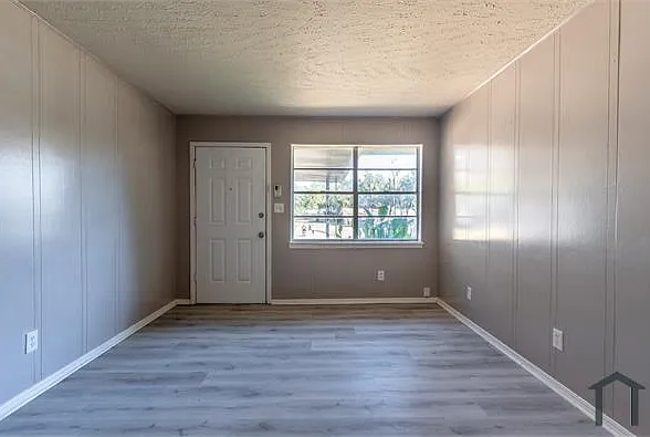 3721 Parkwoods Ln — Photo 8