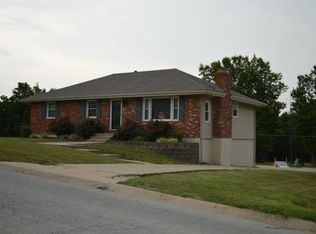 1520 Russell Rd, Pleasant Hill, MO 64080
