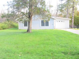 21750 Channel Pkwy, Edwardsburg, MI 49112