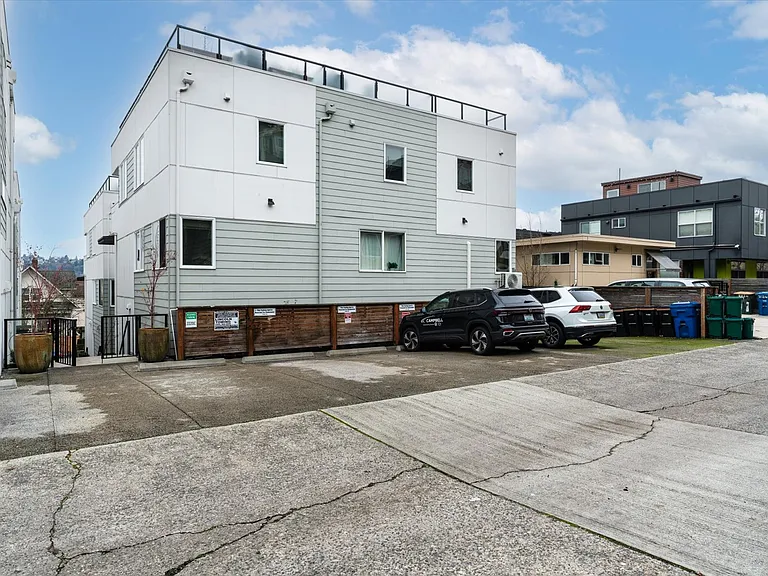 2218C Franklin Ave E #C — Photo 47