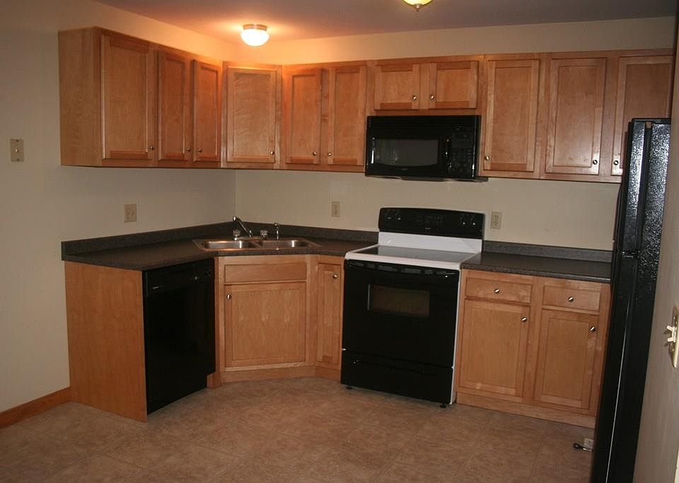 2nd image of 19 Washington Ave #B
