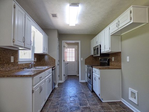 5th image of 594 Lee Road 412