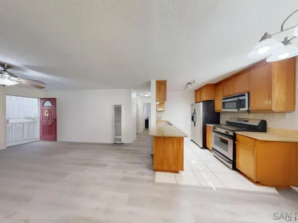 9938 Buena Vista Dr Unit 12, Spring Valley, CA 91977