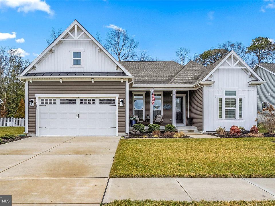 1st image of 39055 Crows Nest Ln