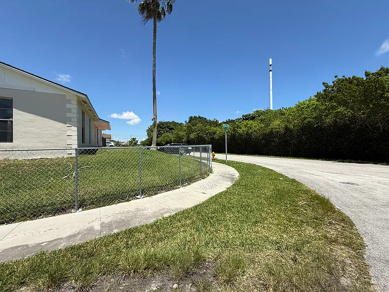 12205 SW 263rd Ter #1 — Photo 3