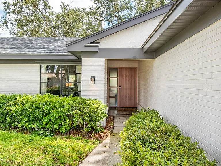 2906 Windridge Dr — Photo 43