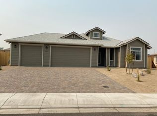 2213 Windrow Dr, Fernley, NV 89408