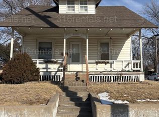 600 W 1st St, Newton, KS 67114