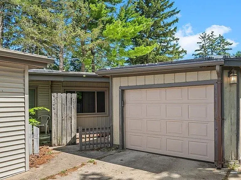 6600 S Frontage St #209 — Photo 12