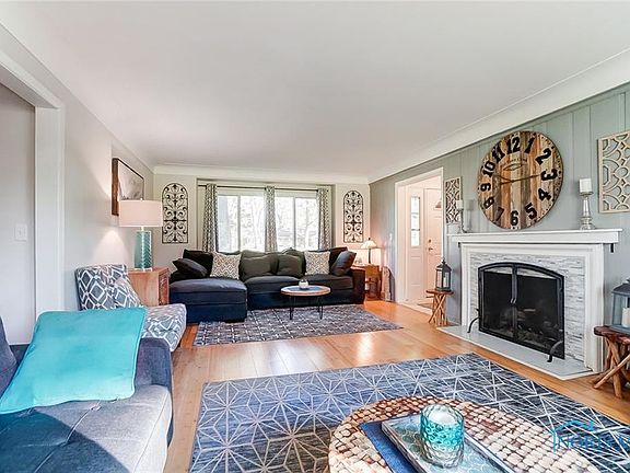5th image of 4019 Arnelle Dr