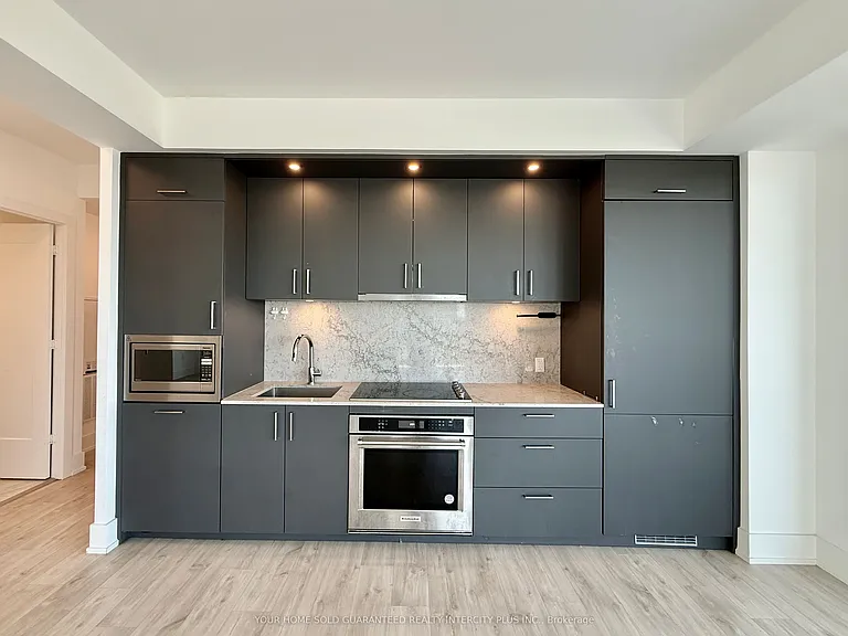10 Inn On The Park Dr #1804 — Photo 4