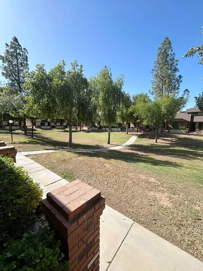 Building Photo - 170 E Guadalupe Rd #80