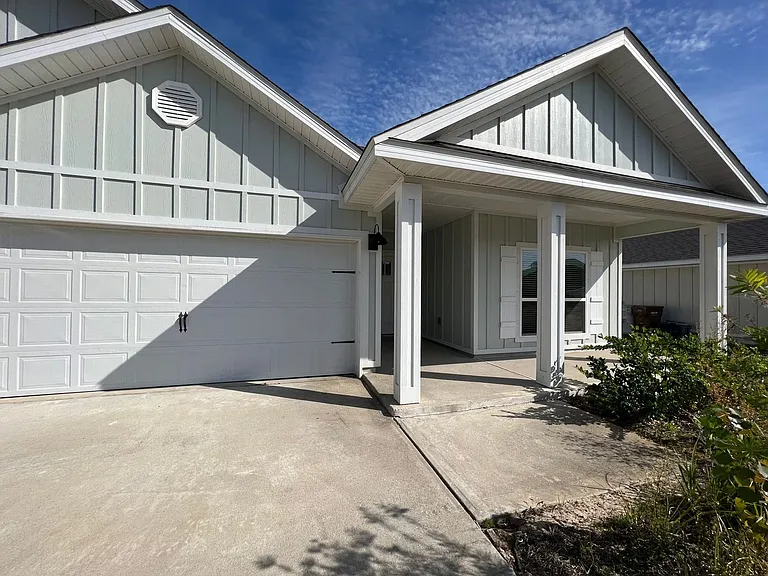 1600 Amaya Ln — Photo 2