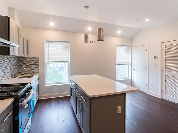 4th image of 1635 W Girard Ave Unit 3F