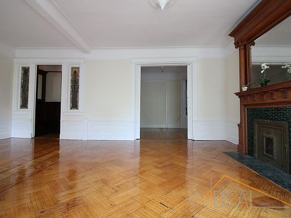 4th image of 945 President St APT 3