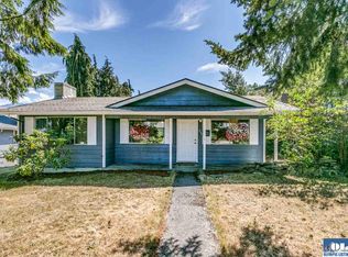 832 W 8th St, Port Angeles, WA