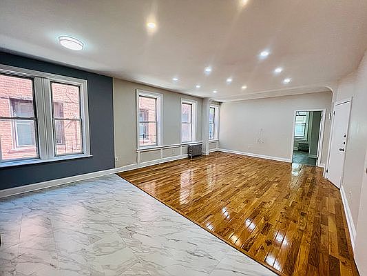 3rd image of 645 Bradford St #1