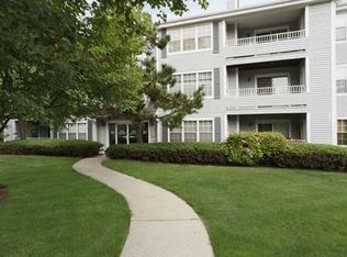 2603 Candlelight Ct, Helmetta, NJ 08828