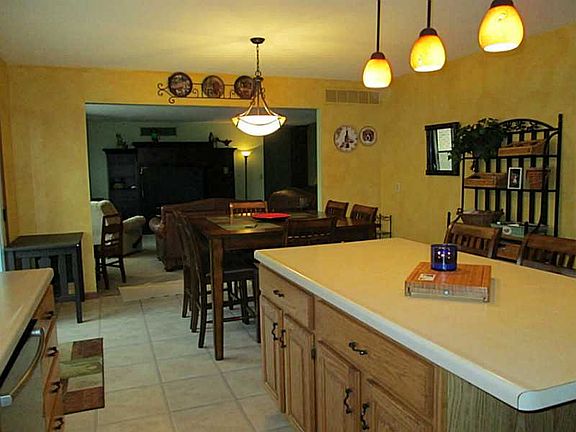 4th image of 206 Diamond Dr