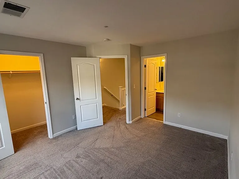 9 Ashford Pl — Photo 17