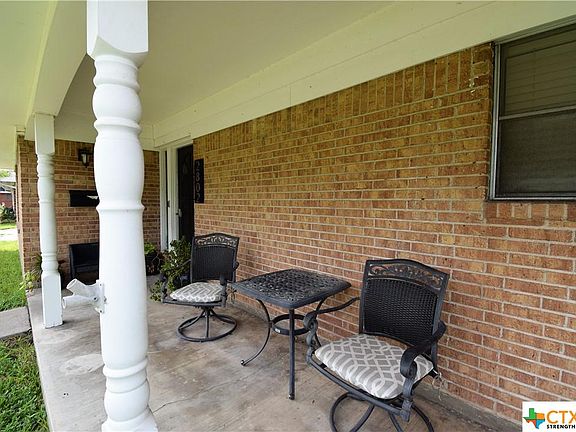3rd image of 2802 College Dr