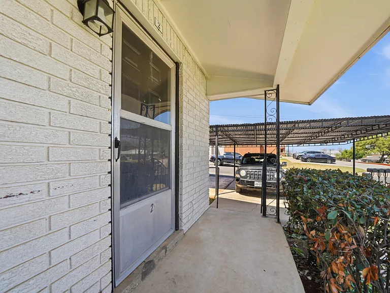 1601 Berry St #1 — Photo 16