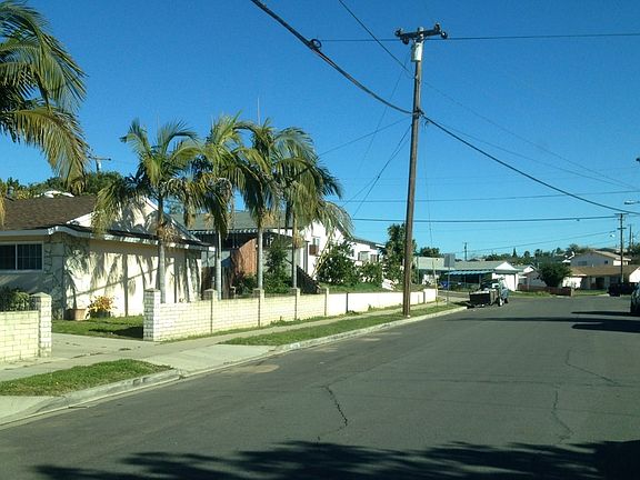 3rd image of 2368 Flushing Dr