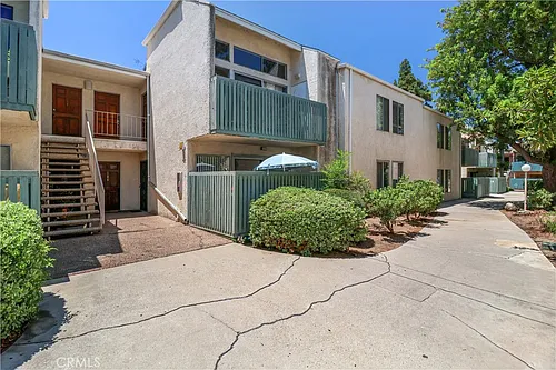 5700 Etiwanda Ave Photo 1